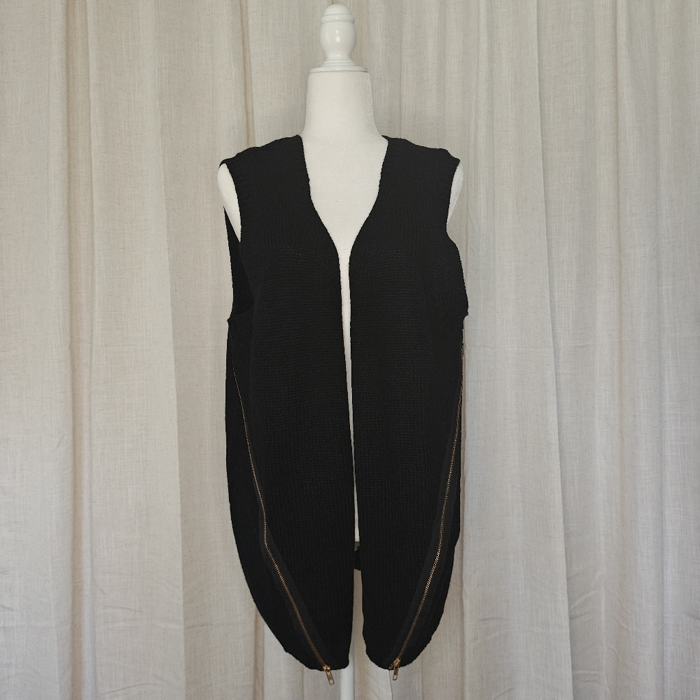 David and Young Black Knit Vest